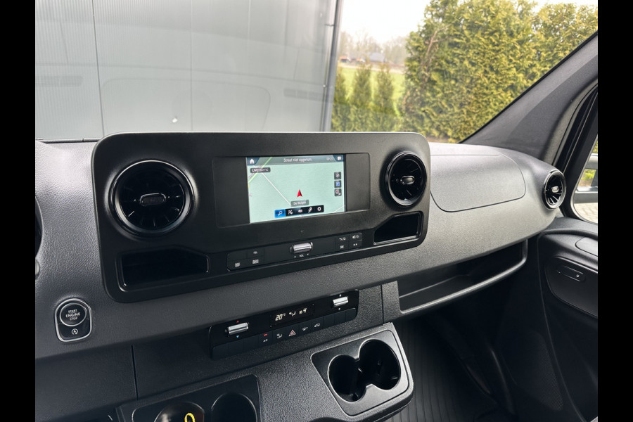 Mercedes-Benz Sprinter 319 CDI 191 PK 9G-TRONIC / BAKWAGEN / LAADKLEP / 17.571 KM !! / LED / 1e EIG. / ZIJDEUR / CAMERA / CRUISE / AIRCO