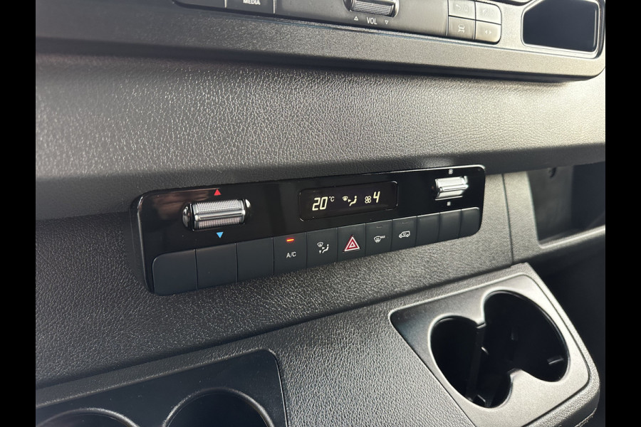 Mercedes-Benz Sprinter 319 CDI 191 PK 9G-TRONIC / BAKWAGEN / LAADKLEP / 17.571 KM !! / LED / 1e EIG. / ZIJDEUR / CAMERA / CRUISE / AIRCO