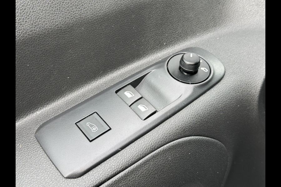 Citroën Berlingo 1.5 Hdi 102 PK / L1H1 / !! 6.491 KM !! / BIJRIJDERSBANK / CRUISE / AIRCO / APPLE CARPLAY / ANDROID AUTO