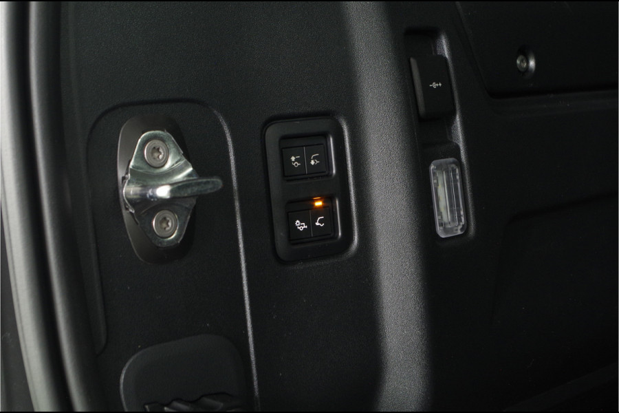 Land Rover Defender 110 2.0 P300e X-Dynamic HSE > 300pk/Black pakket/Head-up/22inch/Trekhaak/Smart View...