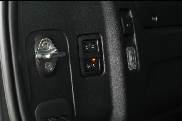 Land Rover Defender 110 2.0 P300e X-Dynamic HSE > 300pk/Black pakket/Head-up/22inch/Trekhaak/Smart View...