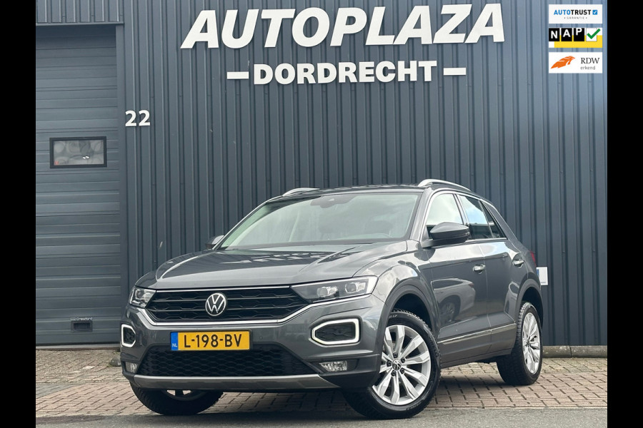 Volkswagen T-Roc 1.5 TSI Sport VIRTUAL | NAVI