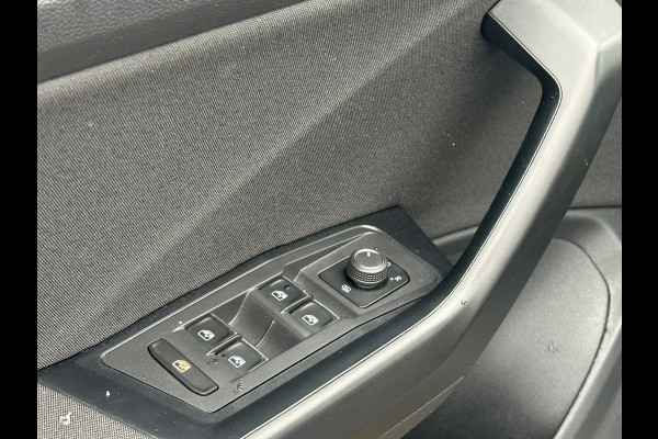 Volkswagen T-Roc 1.5 TSI Sport VIRTUAL | NAVI