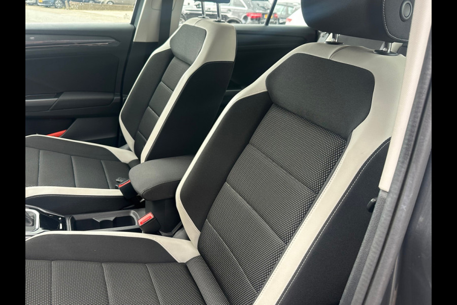 Volkswagen T-Roc 1.5 TSI Sport VIRTUAL | NAVI