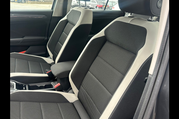 Volkswagen T-Roc 1.5 TSI Sport VIRTUAL | NAVI