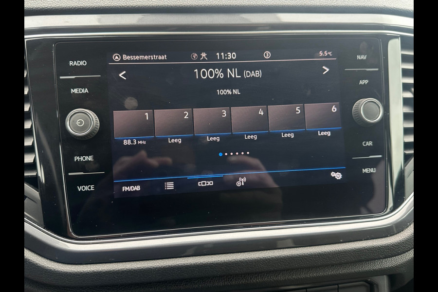 Volkswagen T-Roc 1.5 TSI Sport VIRTUAL | NAVI