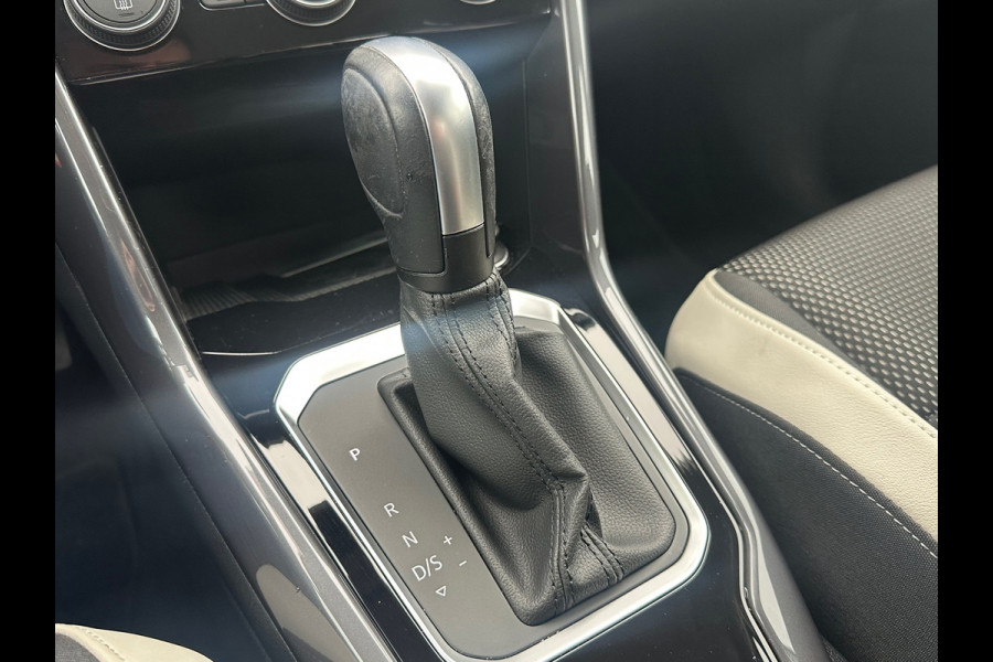Volkswagen T-Roc 1.5 TSI Sport VIRTUAL | NAVI