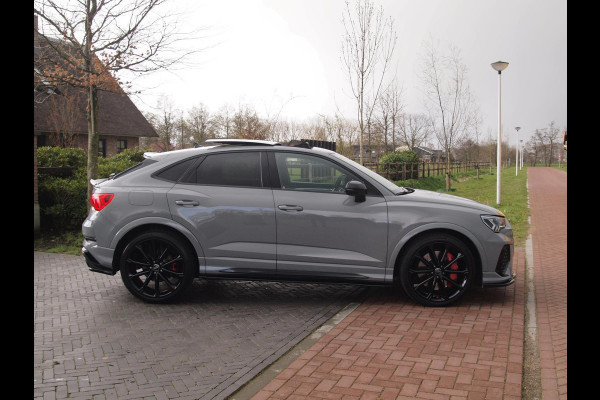 Audi Q3 Sportback TFSI RS | Panoramadak | Bang & Olufsen | Maxton Design | Sport Uitlaatsysteem |