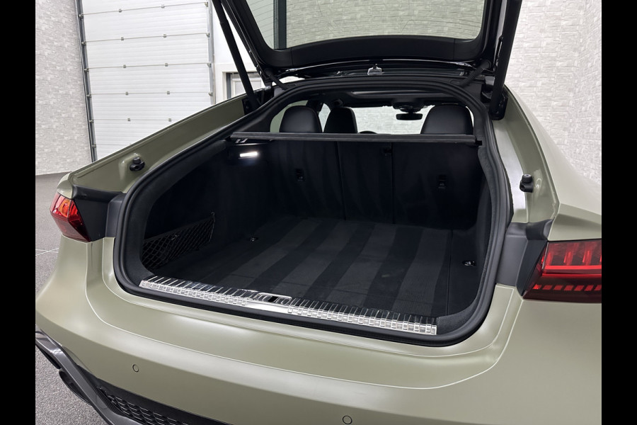 Audi RS7 Dynamic+ 300kmh | Keramisch | 22" ABT (9200,=) | B&O 3D High End | 4-Wielbesturing | Stoelvent. | Carbon Pack | Nachtzicht | Alc 91500,= ex btw | Lease / Maandbedrag 998,= pm. | 360 Camera | Laser-LED | ACC | Valcona | Klasse-5 | Head-up | Soft-Close | Isolatieglas | Dealer OH.