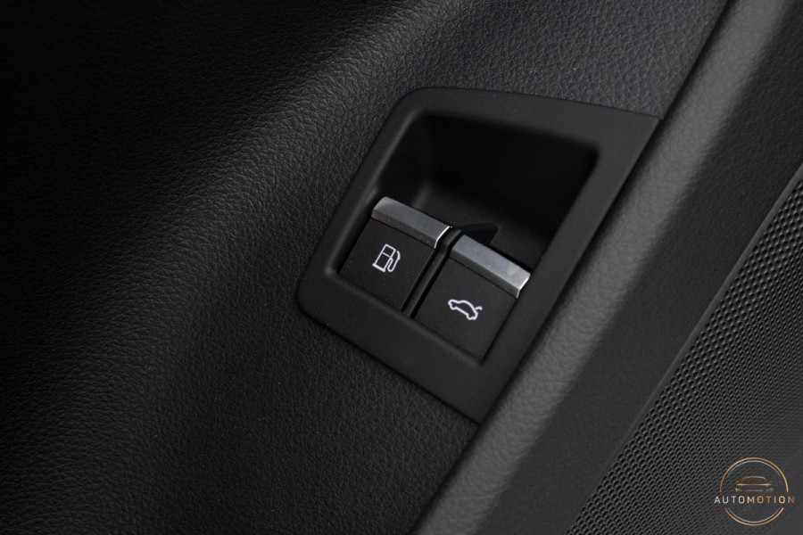 Audi Q8 60 TFSI e quattro Competition SQ8  PANO  CAM  ACC  LANE ASS  TREKHAAK LUCHTVERING