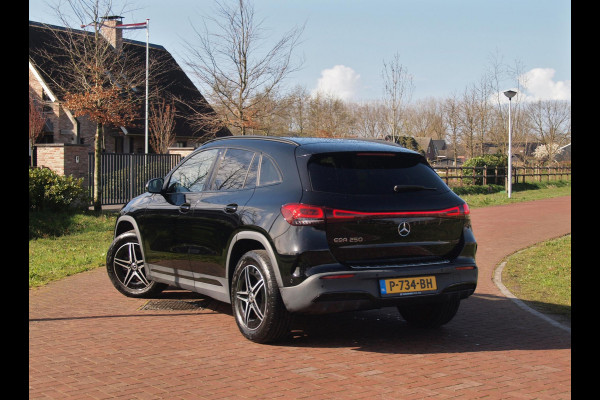 Mercedes-Benz EQA 250 Business Solution AMG 67 kWh | SOH 99% | Sfeerverlichting | 14.000 KM | NL-Auto | Nieuwstaat |