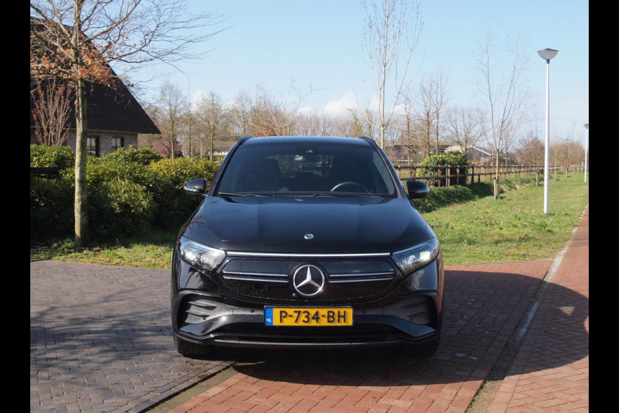 Mercedes-Benz EQA 250 Business Solution AMG 67 kWh | SOH 99% | Sfeerverlichting | 14.000 KM | NL-Auto | Nieuwstaat |