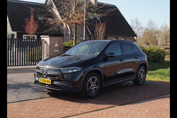 Mercedes-Benz EQA 250 Business Solution AMG 67 kWh | SOH 99% | Sfeerverlichting | 14.000 KM | NL-Auto | Nieuwstaat |
