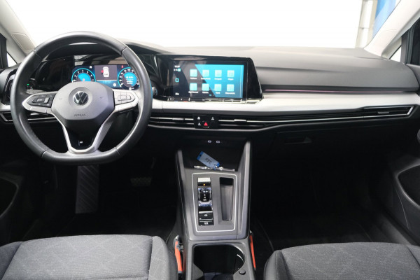 Volkswagen Golf Variant 1.0 eTSI Life Automaat - N.A.P. Airco, Cruise, Camera, Navi, PDC, Virtual display.