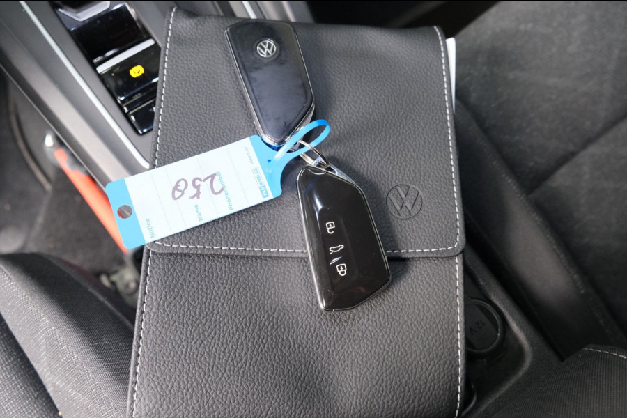 Volkswagen Golf Variant 1.0 eTSI Life Automaat - N.A.P. Airco, Cruise, Camera, Navi, PDC, Virtual display.