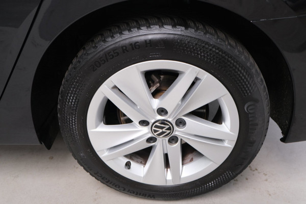 Volkswagen Golf Variant 1.0 eTSI Life Automaat - N.A.P. Airco, Cruise, Camera, Navi, PDC, Virtual display.