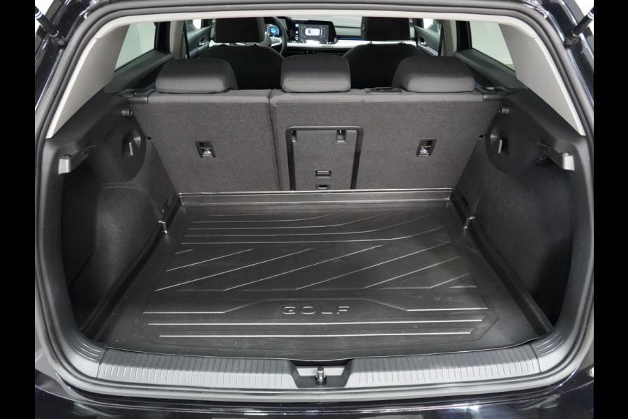 Volkswagen Golf 1.0 TSI 110pk Life Business Navigatie Stoelverwarming Pdc Acc 253