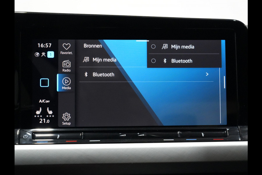 Volkswagen Golf 1.0 TSI 110pk Life Business Navigatie Stoelverwarming Pdc Acc 253