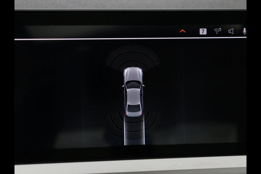 BMW 3-serie 320i High Executive Edition | Panoramadak | Leder | Stoel & Stuurverwarming | Adaptive Cruise | Sfeerverlichting