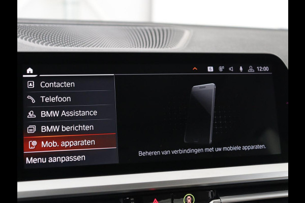 BMW 3-serie 320i High Executive Edition | Panoramadak | Leder | Stoel & Stuurverwarming | Adaptive Cruise | Sfeerverlichting