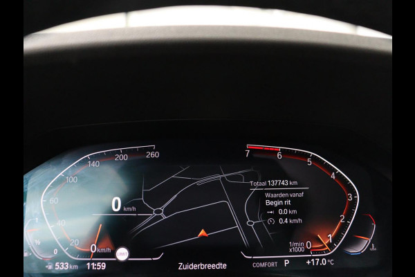 BMW 3-serie 320i High Executive Edition | Panoramadak | Leder | Stoel & Stuurverwarming | Adaptive Cruise | Sfeerverlichting