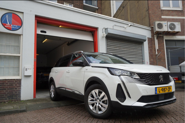 Peugeot 5008 1.2 PureTech GT SPORT | LEER/ Alcantara | Sfeerverlichting | APPLE | NL auto | Dealer onderhouden |