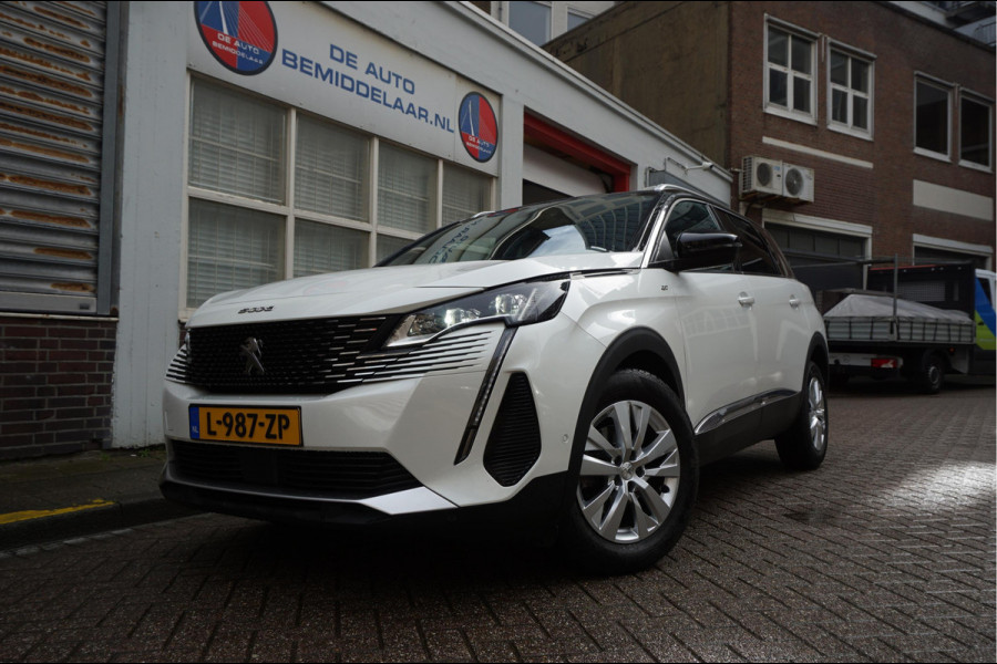 Peugeot 5008 1.2 PureTech GT SPORT | LEER/ Alcantara | Sfeerverlichting | APPLE | NL auto | Dealer onderhouden |