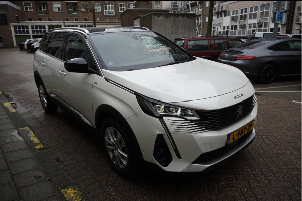 Peugeot 5008 1.2 PureTech GT SPORT | LEER/ Alcantara | Sfeerverlichting | APPLE | NL auto | Dealer onderhouden |