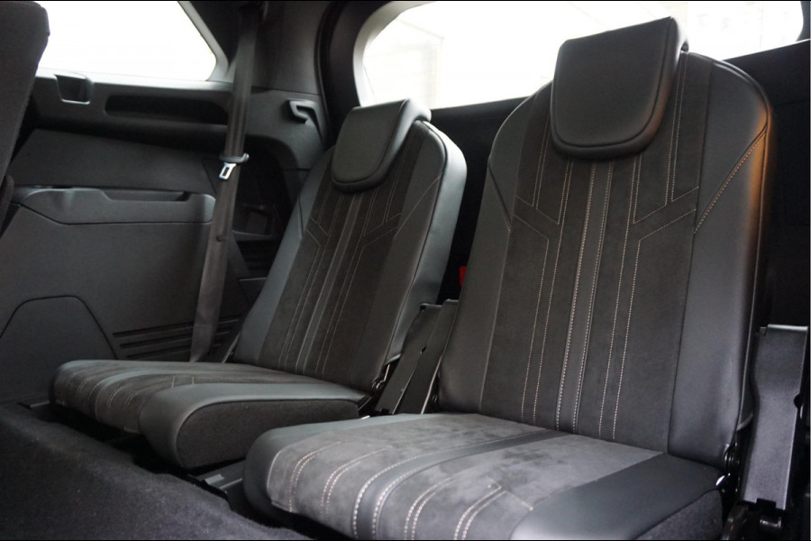 Peugeot 5008 1.2 PureTech GT SPORT | LEER/ Alcantara | Sfeerverlichting | APPLE | NL auto | Dealer onderhouden |
