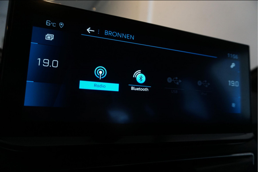 Peugeot 5008 1.2 PureTech GT SPORT | LEER/ Alcantara | Sfeerverlichting | APPLE | NL auto | Dealer onderhouden |