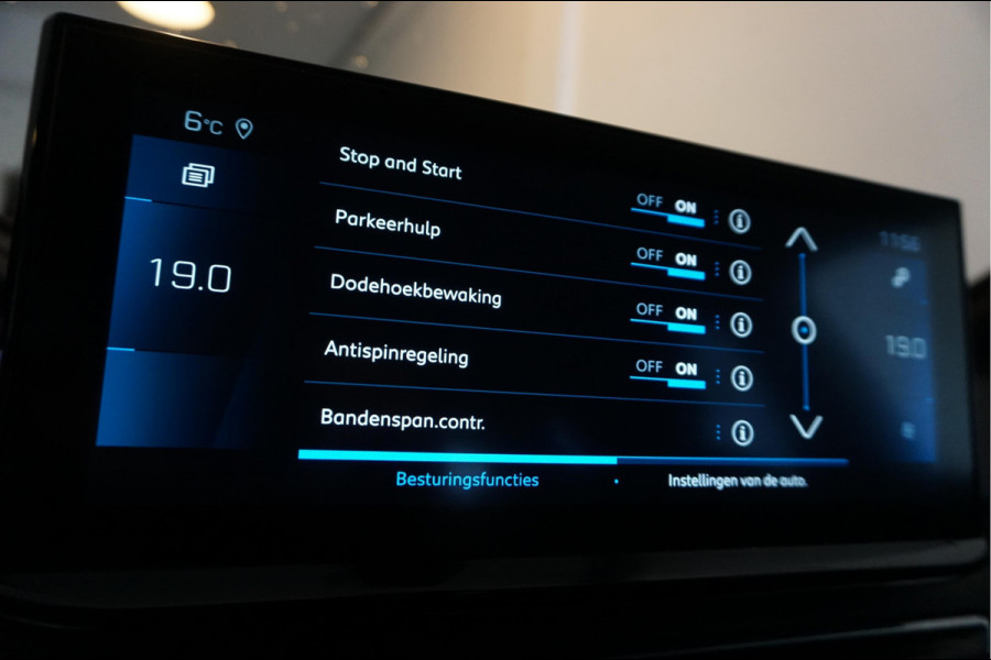 Peugeot 5008 1.2 PureTech GT SPORT | LEER/ Alcantara | Sfeerverlichting | APPLE | NL auto | Dealer onderhouden |