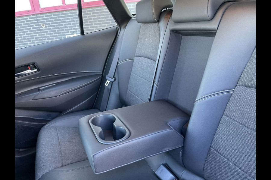 Toyota Corolla Touring Sports 1.8 Hybrid TeamNL / trekhaak / camera