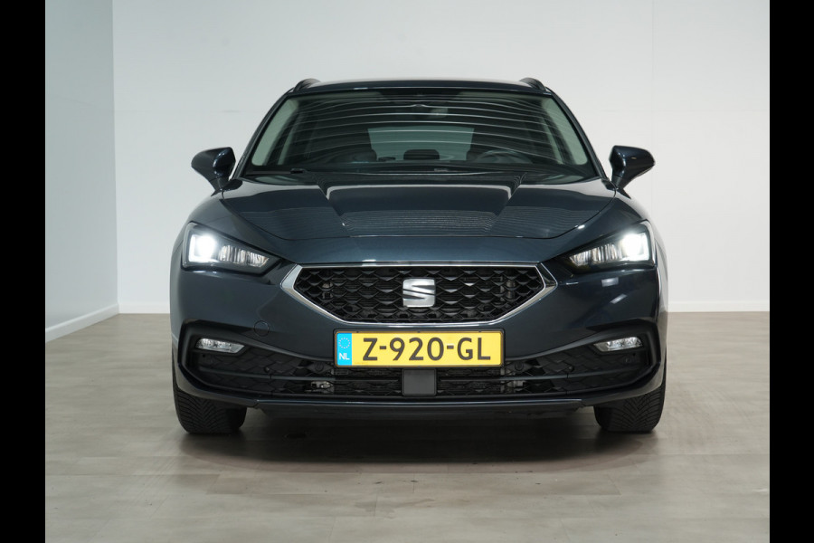 Seat Leon Sportstourer 1.5 eTSI 150pk DSG Style Business Intense Trekhaak Navigatie Camera Parkass. Android/Carplay