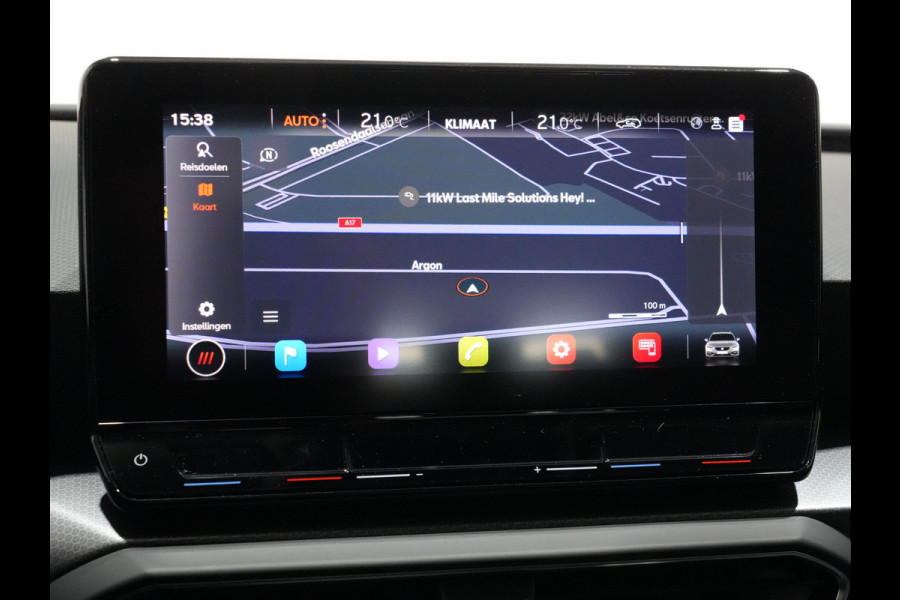 Seat Leon Sportstourer 1.5 eTSI 150pk DSG Style Business Intense Trekhaak Navigatie Camera Parkass. Android/Carplay