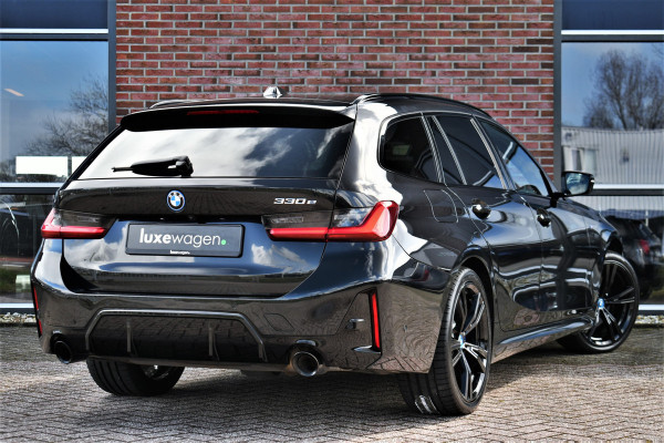 BMW 3 Serie Touring 330e M-Sport Pro Pano M-zetels ACC HUD HiFi 19inch