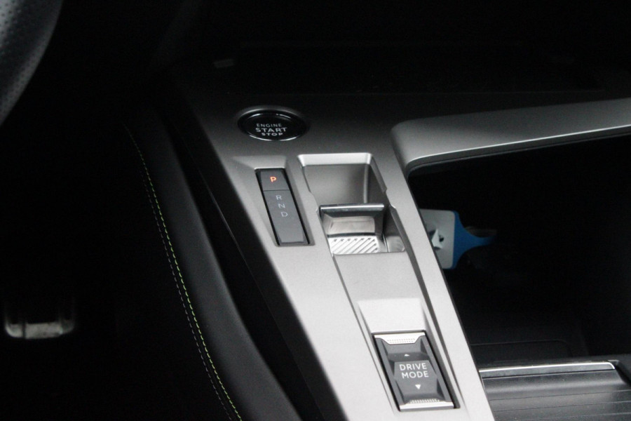 Peugeot e-408 GT AVANTAGE 58 kWh | PANORAMISCH SCHUIF/KANTEL DAK | ELEKTRISCH BEDIENBARE VOORSTOELEN | STOEL/STUUR VERWARMING | MASSAGE FUNCTIE OP DE VOORSTOELEN | FOCAL AUDIO SYSTEEM | ALCANTARA/LEDEREN BEKLEDING | 360° CAMERA | PARKEERSENSOREN VOOR + ACHTER | ELEKTRISCH BEDIENBARE ACHTERKLEP | SFEER VERLICHTING | KEYLESS ENTRY/START | 19" LICHTMETALEN VELGEN | DODEHOEK DETECTIE | ADAPTIVE CRUISE CONTROL | APPLE CARPLAY/ANDROID AUTO DRAADLOOS | DRAADLOOS TELEFOONLADEN |