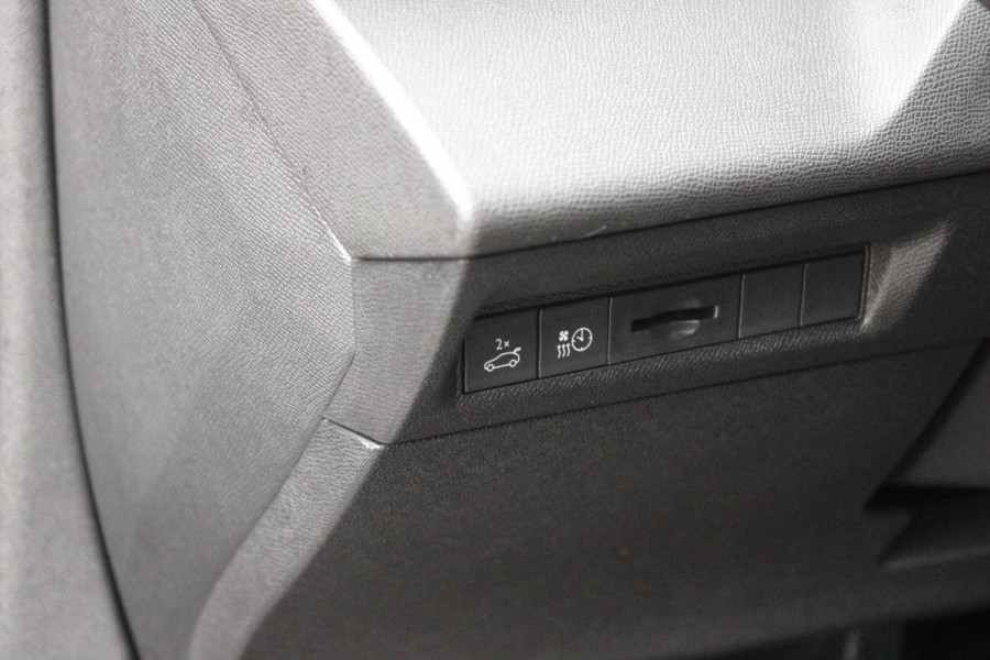 Peugeot e-408 GT AVANTAGE 58 kWh | PANORAMISCH SCHUIF/KANTEL DAK | ELEKTRISCH BEDIENBARE VOORSTOELEN | STOEL/STUUR VERWARMING | MASSAGE FUNCTIE OP DE VOORSTOELEN | FOCAL AUDIO SYSTEEM | ALCANTARA/LEDEREN BEKLEDING | 360° CAMERA | PARKEERSENSOREN VOOR + ACHTER | ELEKTRISCH BEDIENBARE ACHTERKLEP | SFEER VERLICHTING | KEYLESS ENTRY/START | 19" LICHTMETALEN VELGEN | DODEHOEK DETECTIE | ADAPTIVE CRUISE CONTROL | APPLE CARPLAY/ANDROID AUTO DRAADLOOS | DRAADLOOS TELEFOONLADEN |