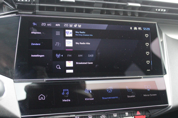 Peugeot e-408 GT AVANTAGE 58 kWh | PANORAMISCH SCHUIF/KANTEL DAK | ELEKTRISCH BEDIENBARE VOORSTOELEN | STOEL/STUUR VERWARMING | MASSAGE FUNCTIE OP DE VOORSTOELEN | FOCAL AUDIO SYSTEEM | ALCANTARA/LEDEREN BEKLEDING | 360° CAMERA | PARKEERSENSOREN VOOR + ACHTER | ELEKTRISCH BEDIENBARE ACHTERKLEP | SFEER VERLICHTING | KEYLESS ENTRY/START | 19" LICHTMETALEN VELGEN | DODEHOEK DETECTIE | ADAPTIVE CRUISE CONTROL | APPLE CARPLAY/ANDROID AUTO DRAADLOOS | DRAADLOOS TELEFOONLADEN |