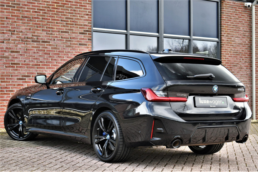 BMW 3 Serie Touring 330e M-Sport Pro Pano M-zetels ACC HUD HiFi 19inch