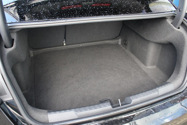 Audi A3 Limousine 30 TFSI S edition 19'' Lichtmetalen Velgen | Adaptive Cruise Control | Climate Control | Navigatie | Parkeersensoren |