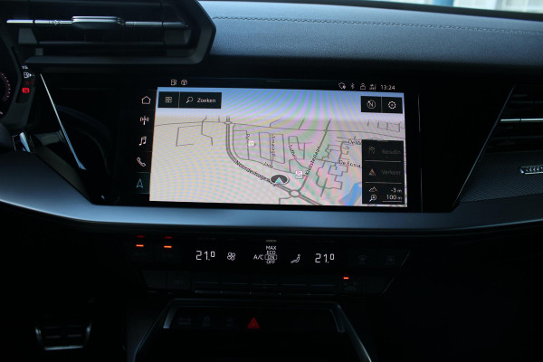 Audi A3 Limousine 30 TFSI S edition 19'' Lichtmetalen Velgen | Adaptive Cruise Control | Climate Control | Navigatie | Parkeersensoren |