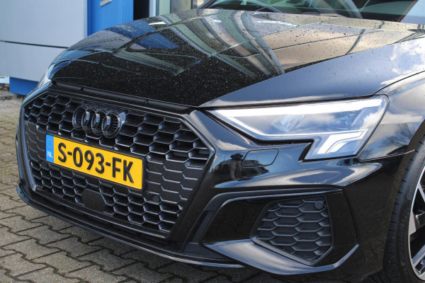 Audi A3 Limousine 30 TFSI S edition 19'' Lichtmetalen Velgen | Adaptive Cruise Control | Climate Control | Navigatie | Parkeersensoren |