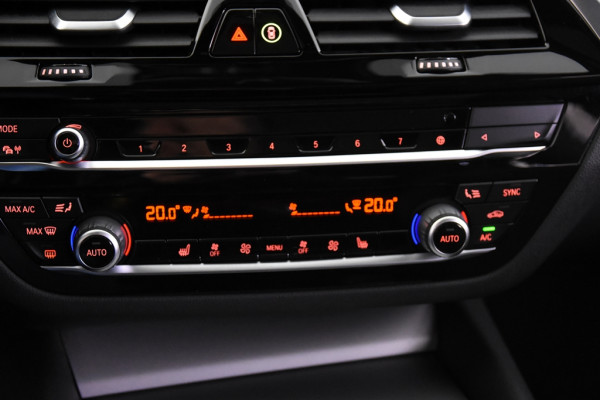 BMW 5 Serie Touring 520d *1ste Eigenaar*Leer*Panoramadak*Trekhaak*Ambiente*