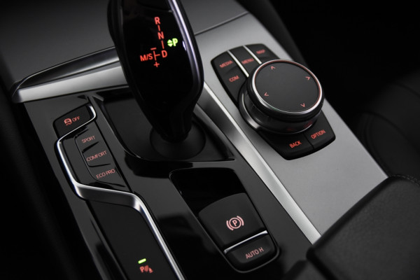 BMW 5 Serie Touring 520d *1ste Eigenaar*Leer*Panoramadak*Trekhaak*Ambiente*