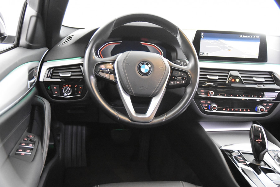 BMW 5 Serie Touring 520d *1ste Eigenaar*Leer*Panoramadak*Trekhaak*Ambiente*