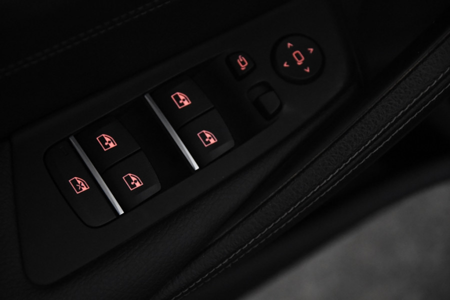 BMW 5 Serie Touring 520d *1ste Eigenaar*Leer*Panoramadak*Trekhaak*Ambiente*