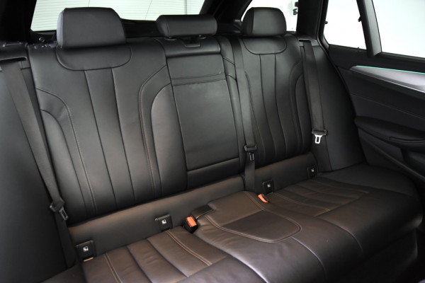 BMW 5 Serie Touring 520d *1ste Eigenaar*Leer*Panoramadak*Trekhaak*Ambiente*