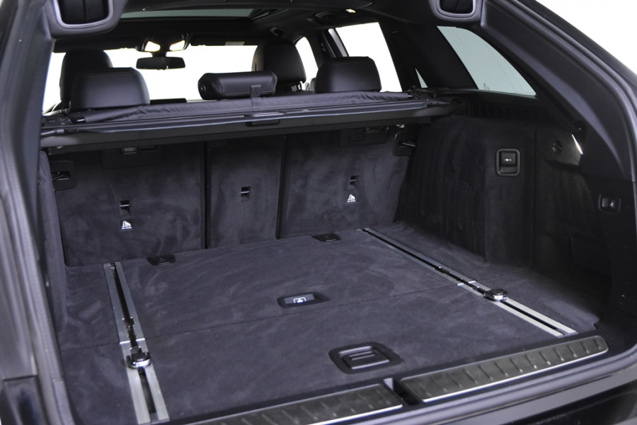 BMW 5 Serie Touring 520d *1ste Eigenaar*Leer*Panoramadak*Trekhaak*Ambiente*