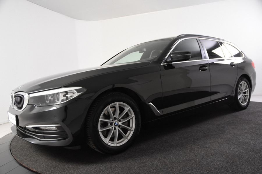 BMW 5 Serie Touring 520d *1ste Eigenaar*Leer*Panoramadak*Trekhaak*Ambiente*