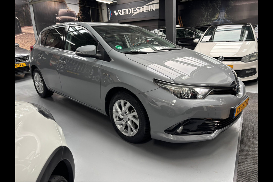 Toyota Auris 1.8 Hybrid Energy Plus / Navigatie / Trekhaak